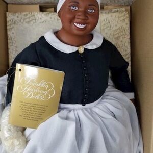 Franklin Mint GONE WITH THE WIND Hattie McDaniel Porcelain doll with box